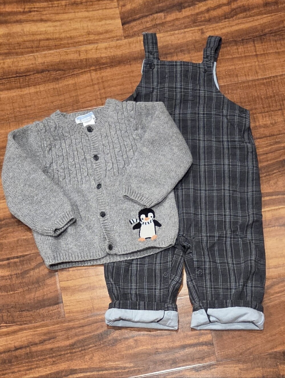 Janie and Jack EUC 12-18 Months Gray Penguin Sweater and Plaid Overalls